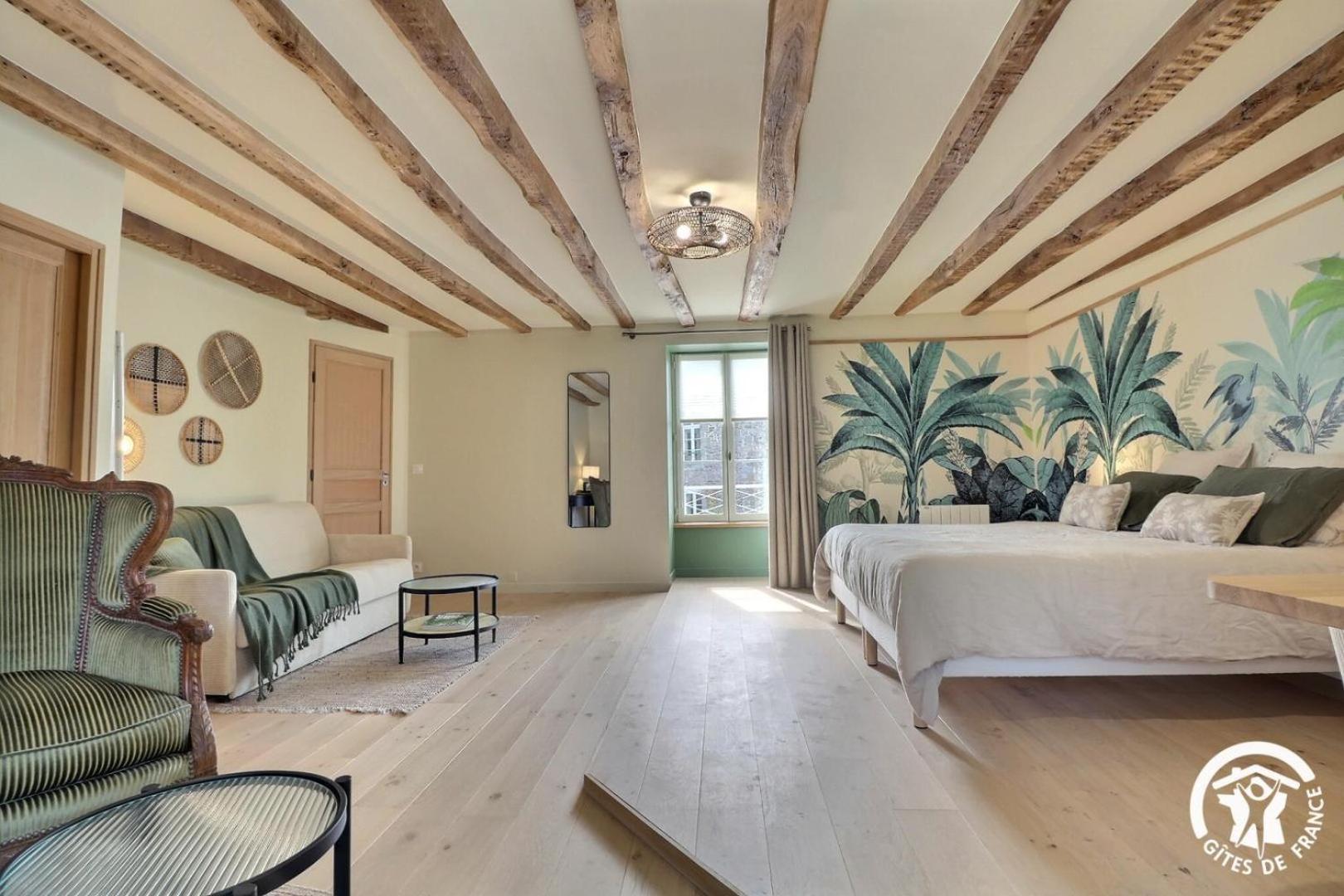Bed and Breakfast Le Jardin De Quercus Bazouges-la-Perouse Екстер'єр фото