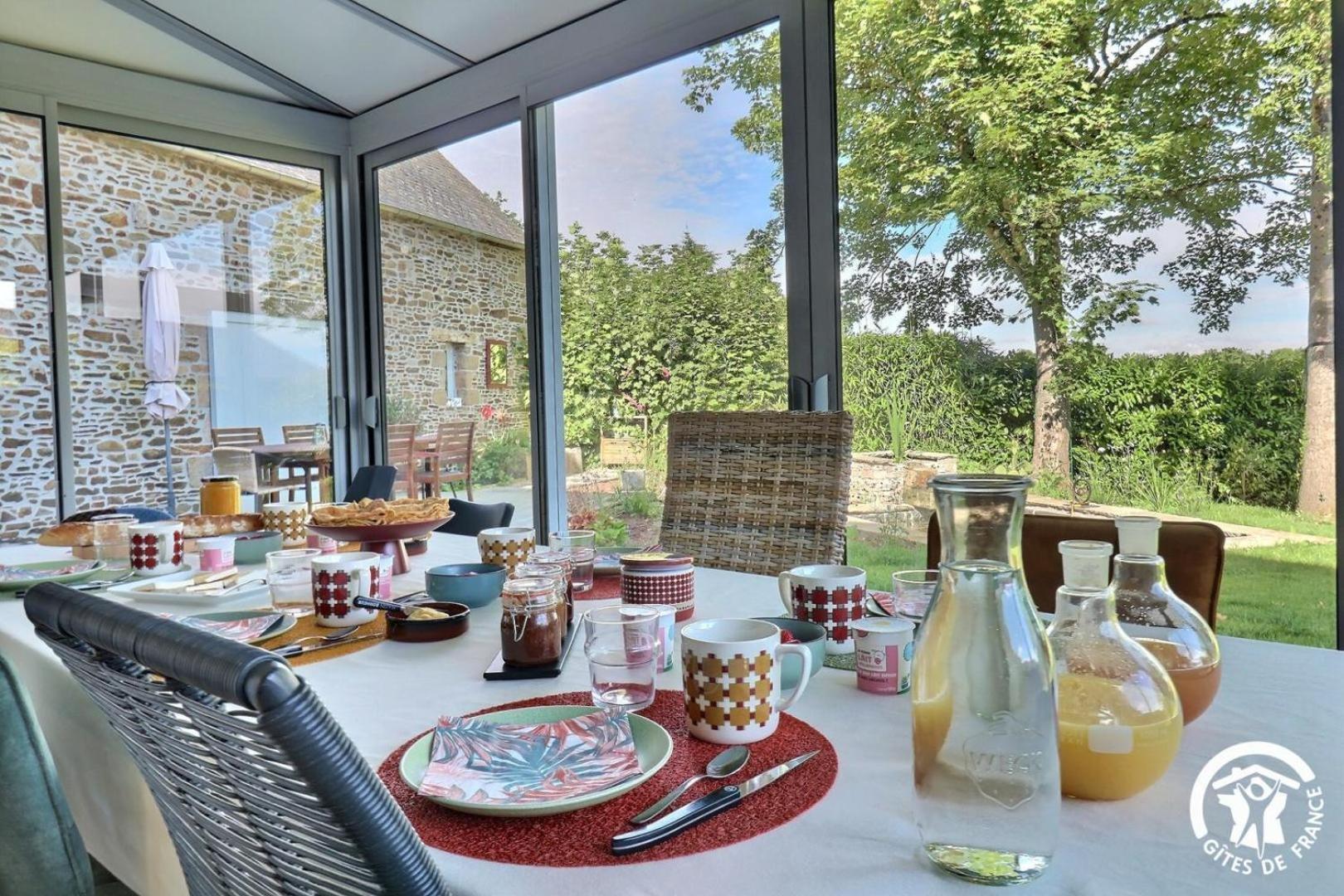Bed and Breakfast Le Jardin De Quercus Bazouges-la-Perouse Екстер'єр фото