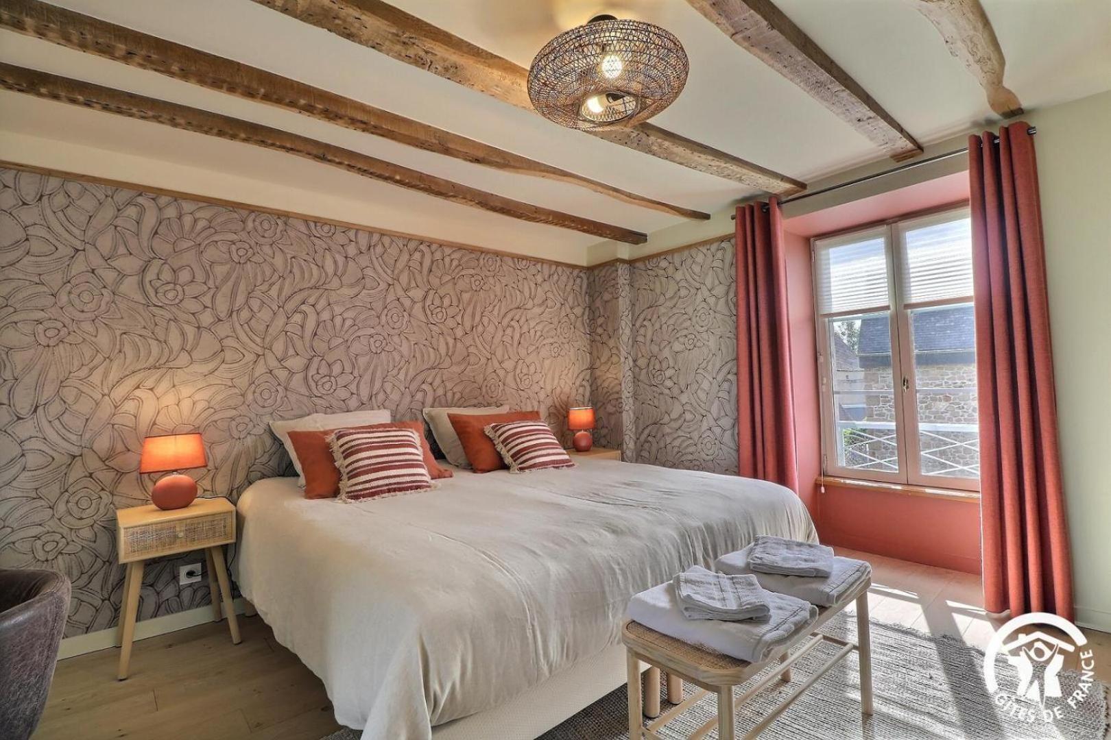 Bed and Breakfast Le Jardin De Quercus Bazouges-la-Perouse Екстер'єр фото